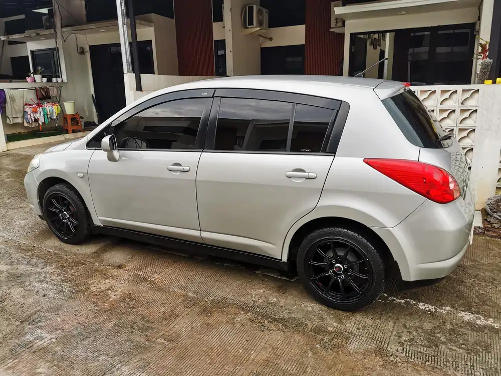 Nissan Latio 2007 Bensin