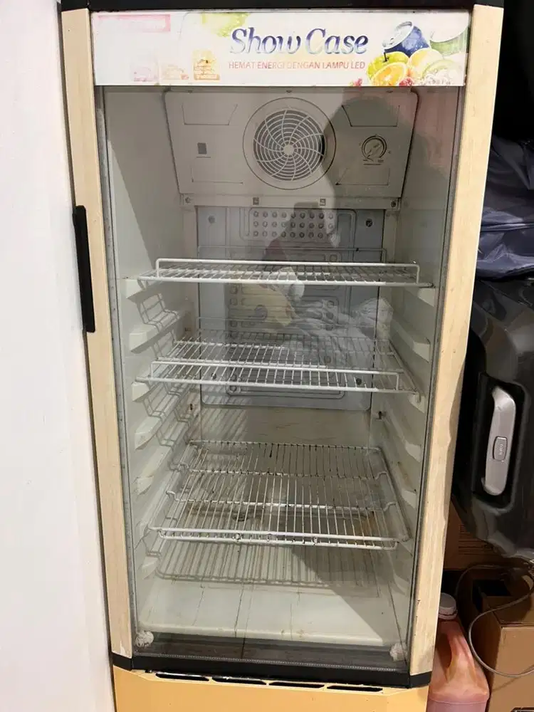 Kulkas Showcase Polytron
