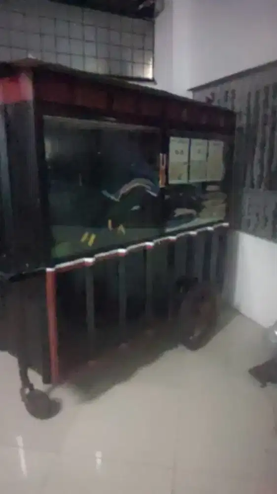 Roda kuat dan kokoh bekas jualan ayam goreng