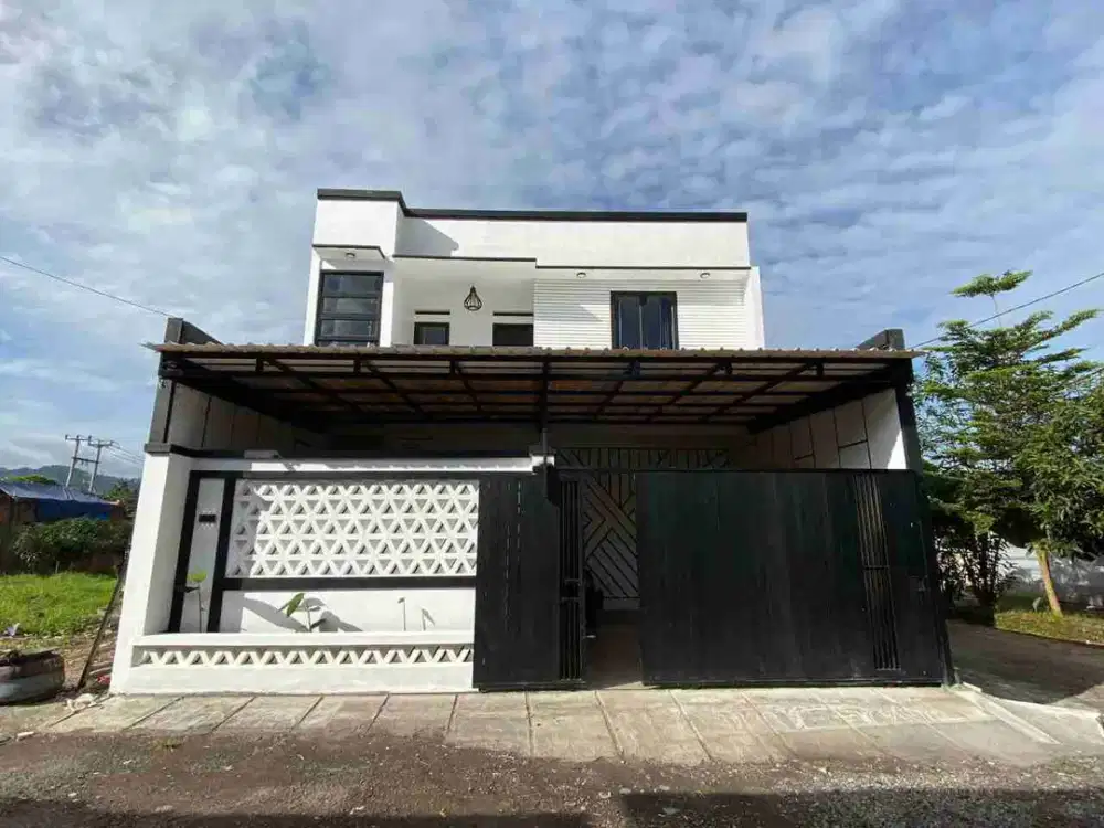 rumah 3 lantai di sindang palay cibeureum kota sukabumi