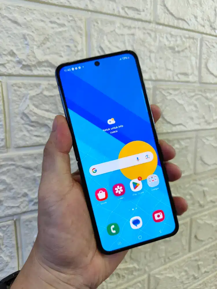 Samsung Z flip 4 sein 8/512gb