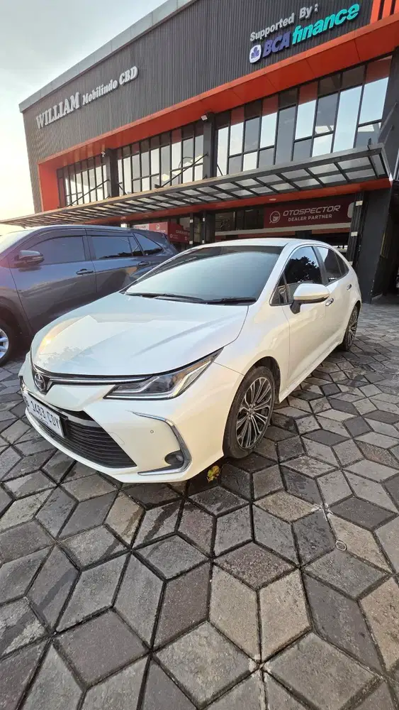 Toyota Corolla Altis V 1.8L A/T 2022