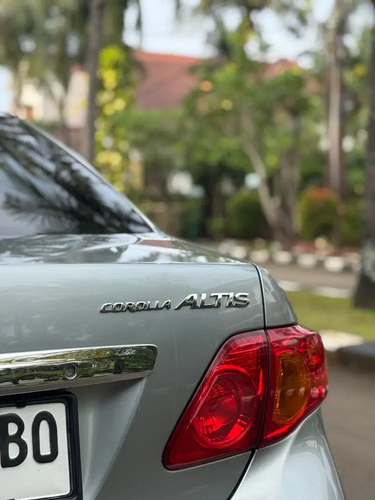 Toyota Corolla Altis 2010 Bensin