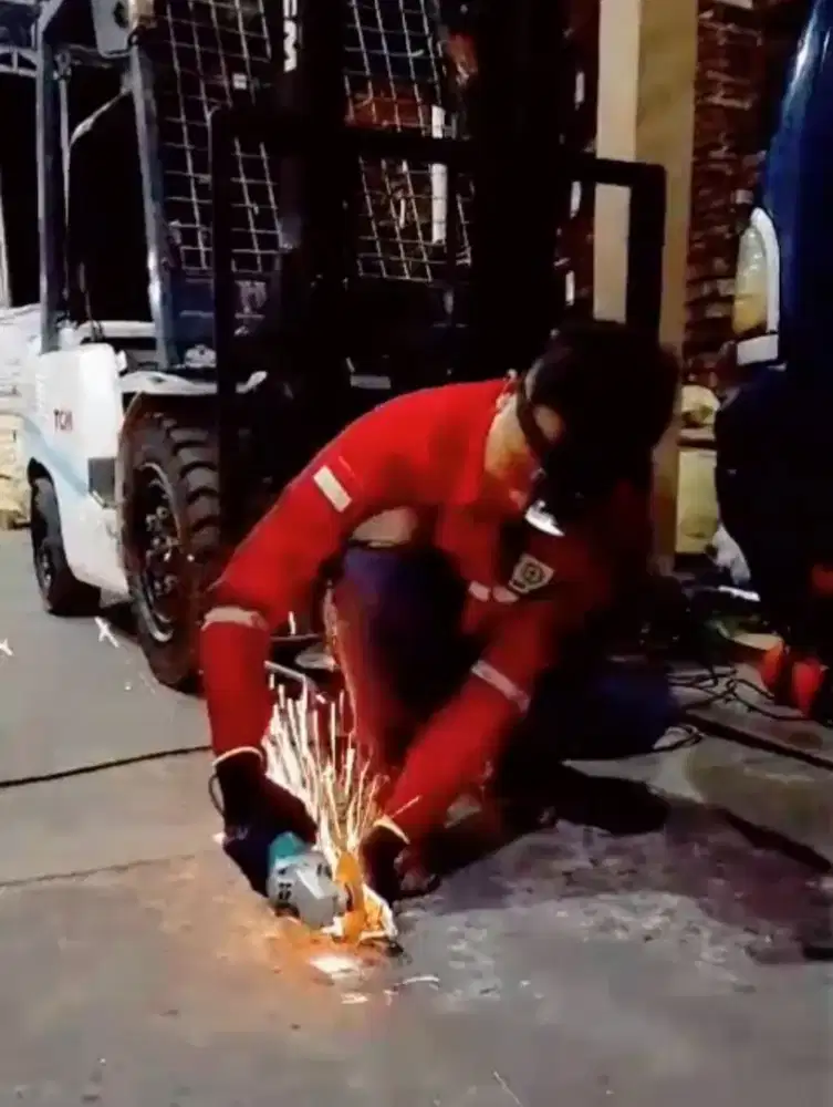 Bengkel panggilan (mobil & forklift)