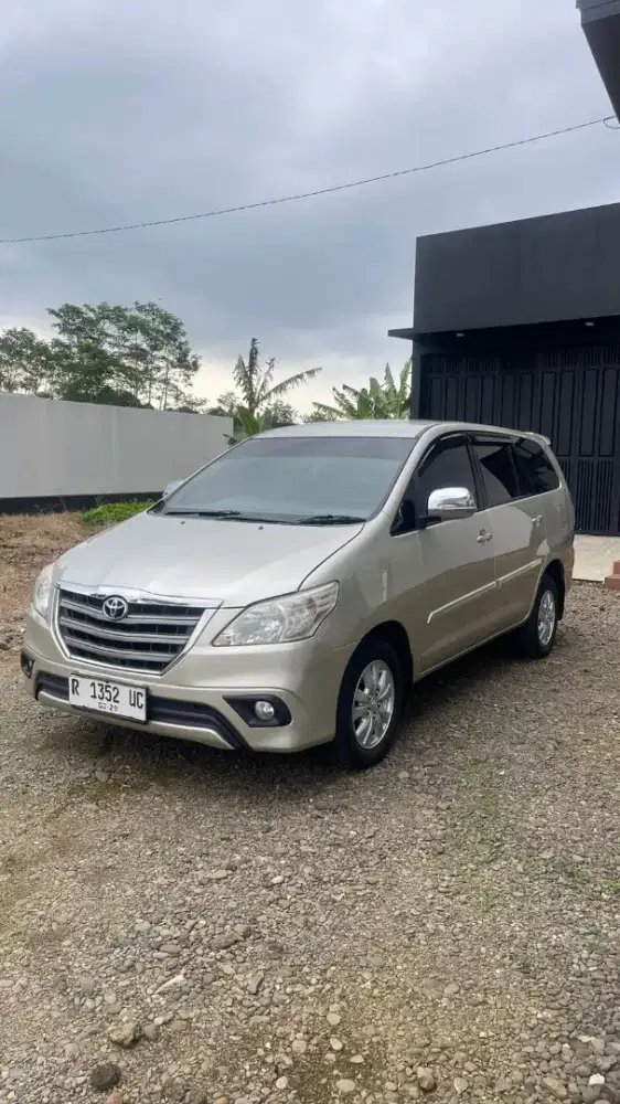 Kijang Inova G Matic Solar