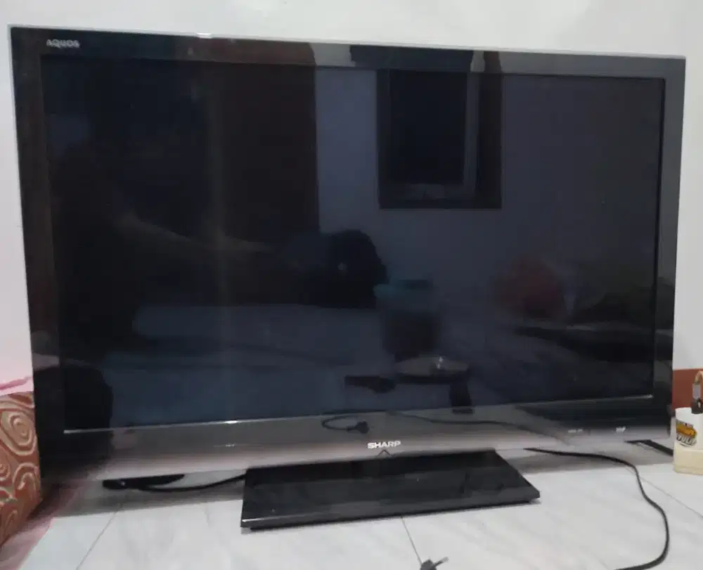 Sharp LC-40LE700M 40 inch Multi System LED Full HD