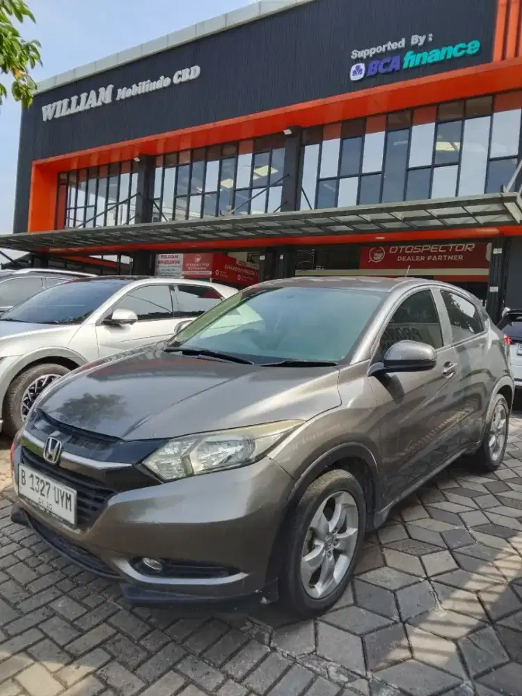Honda HR-V S 1.5L A/T 2015