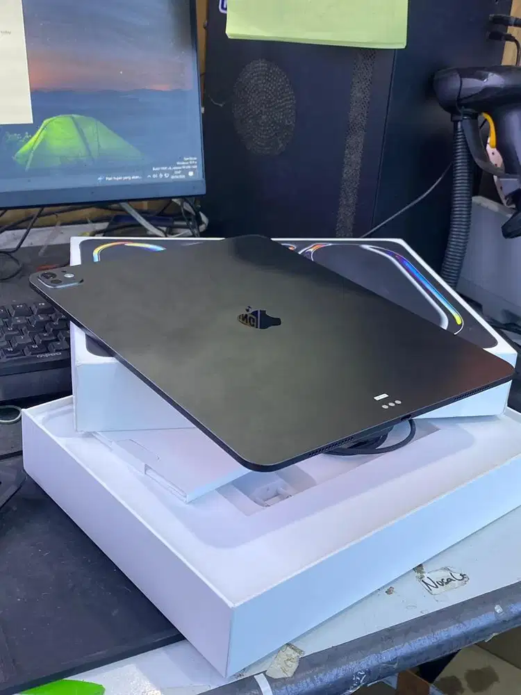 Second Ipad pro M5 256Gb iBox fullset Original