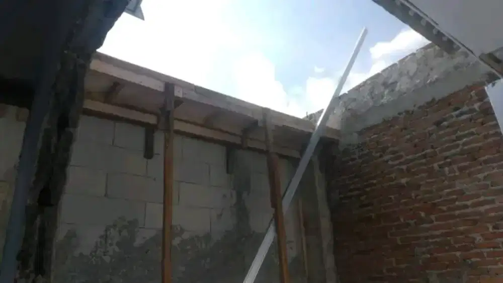 Tukang borong / harian