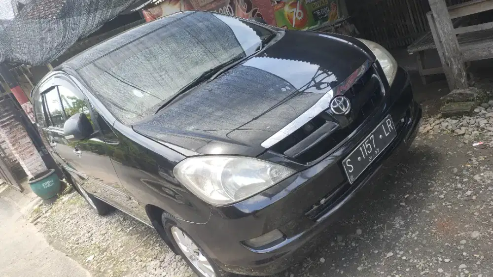 Toyota inova v matic bensin 2005