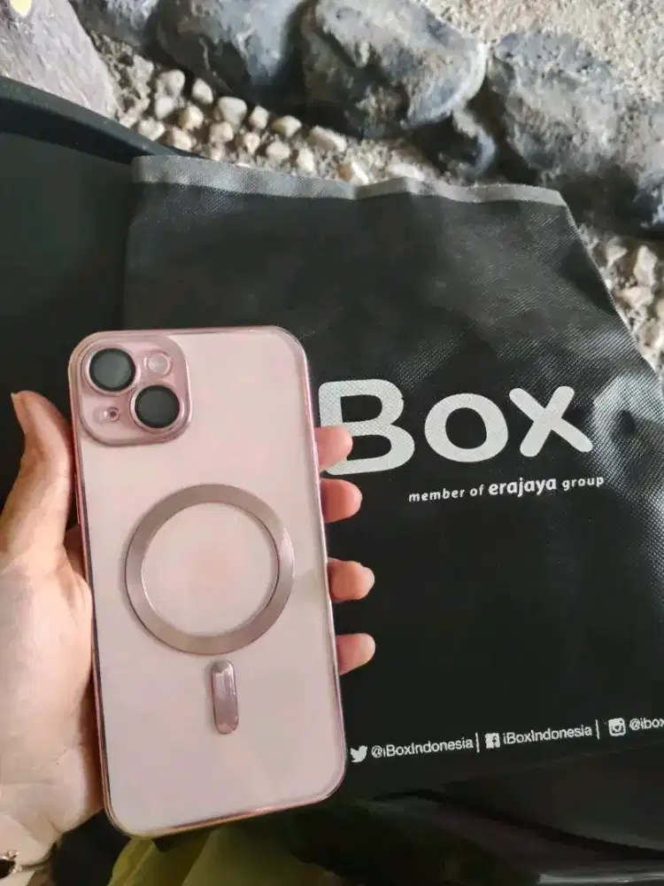 iPhone 15 plus iBox