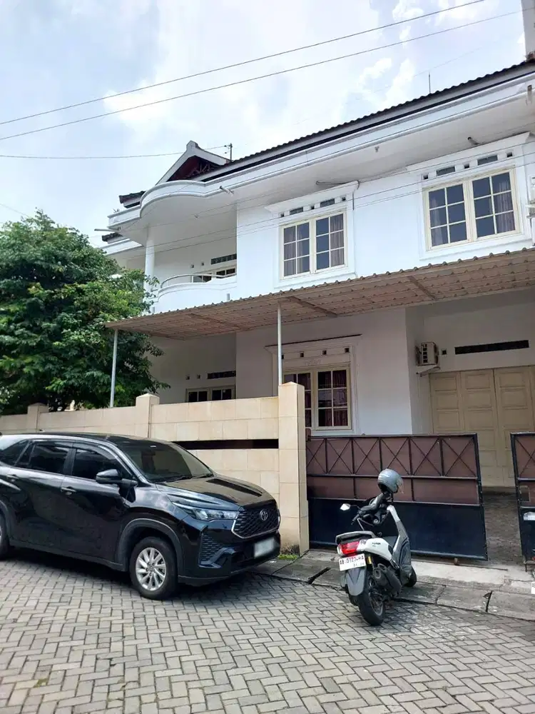 Rumah Hook Mewah di Perumahan Tata Bumi Godean