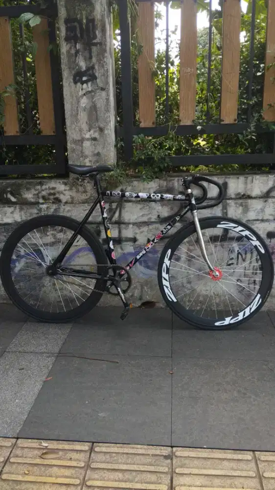 Sepeda fixie custom