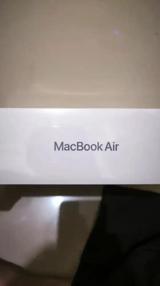 Macbook air 13 inch intel i3 8/256 new