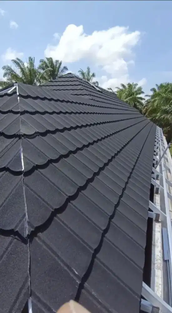 Bajaringan, galvalum, genteng metal pasir,dan plafon pvc terpasang