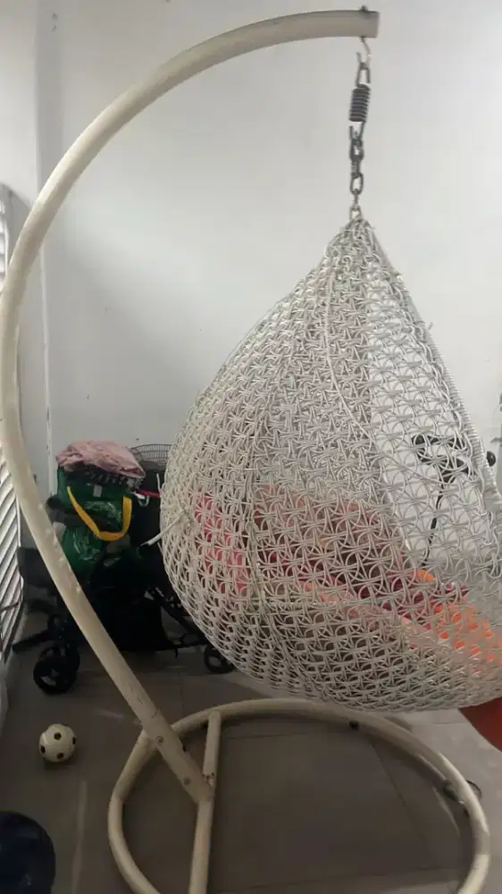 Kursi Ayunan Gantung Informa