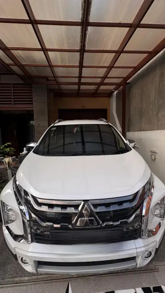Mitsubishi Xpander Cross 1.5 Premium Package A/T 2022 Putih Terawat