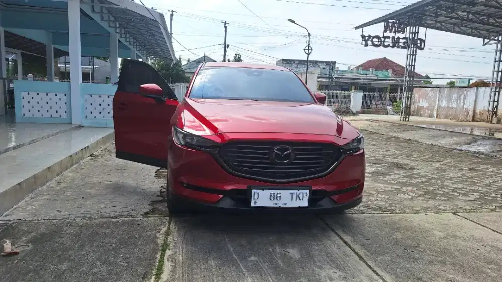 Mazda cx8 red soul