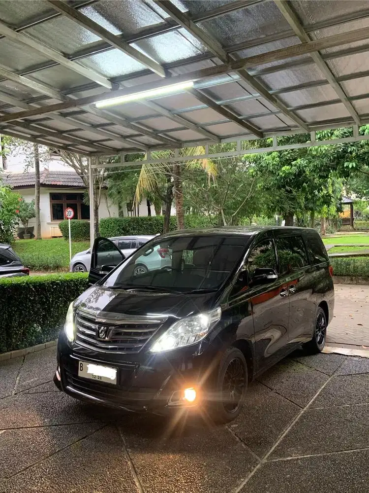 Alphard 3.5 V6 AT 2012