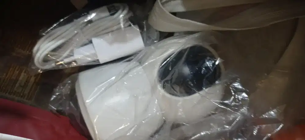 cctv kamera bisa gerak.jerni..pake aplikasi tuya atau bardi