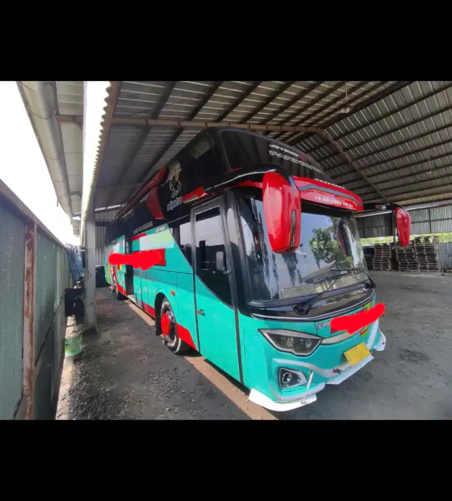 BIG BUS PARIWISATA R260 KAROSERI ADI PUTRO