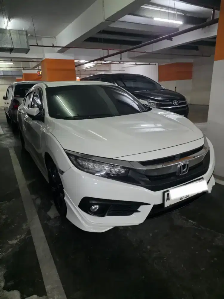 Dijual cepat honda civic sedan es tahun 2018