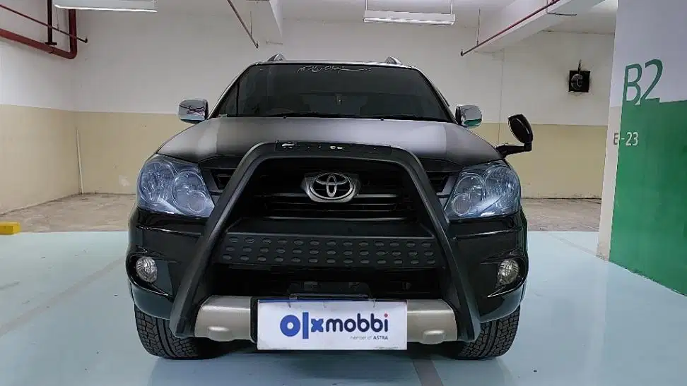 TDP 7,JT, Toyota Fortuner 2.7 G Luxury Bensin-AT Hitam 2007