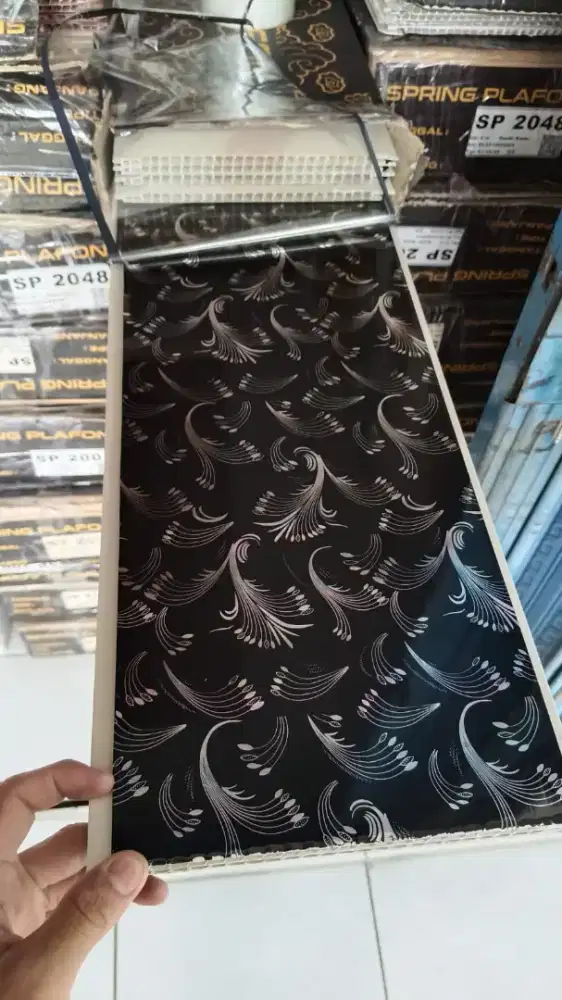 Plapon pvc glossy motif burung merak