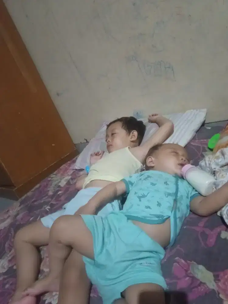 cari art jaga anak 3 THN dan 9 bln