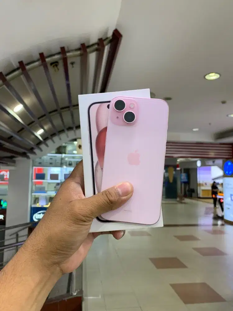 Dijual Second iphone 15 128 GB Pink Ibox