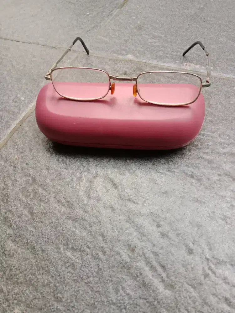 Kacamata lipat kacamat baca