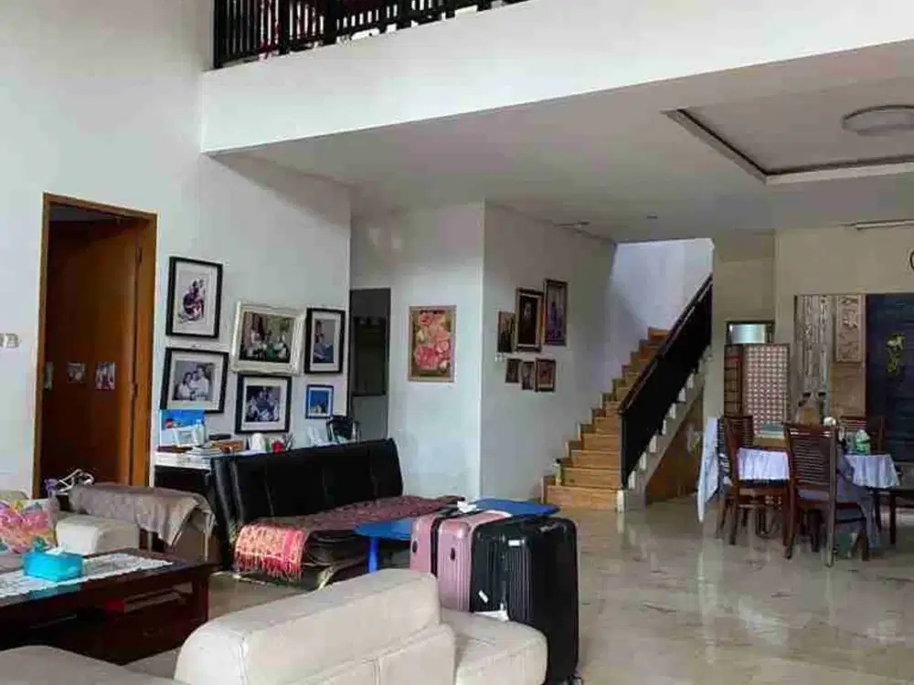 Rumah Lega Cocok Buat Keluarga Besar di Jagakarsa Jaksel