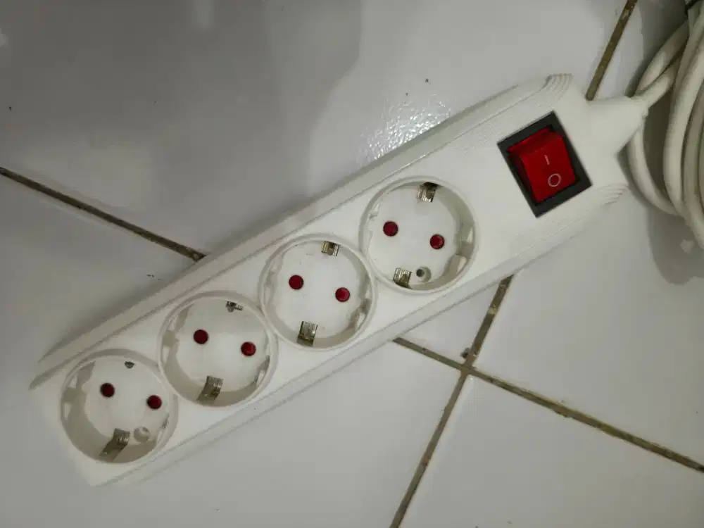 Kenmaster stop kontak 4 lubang overheat 4m 4 meter SNI