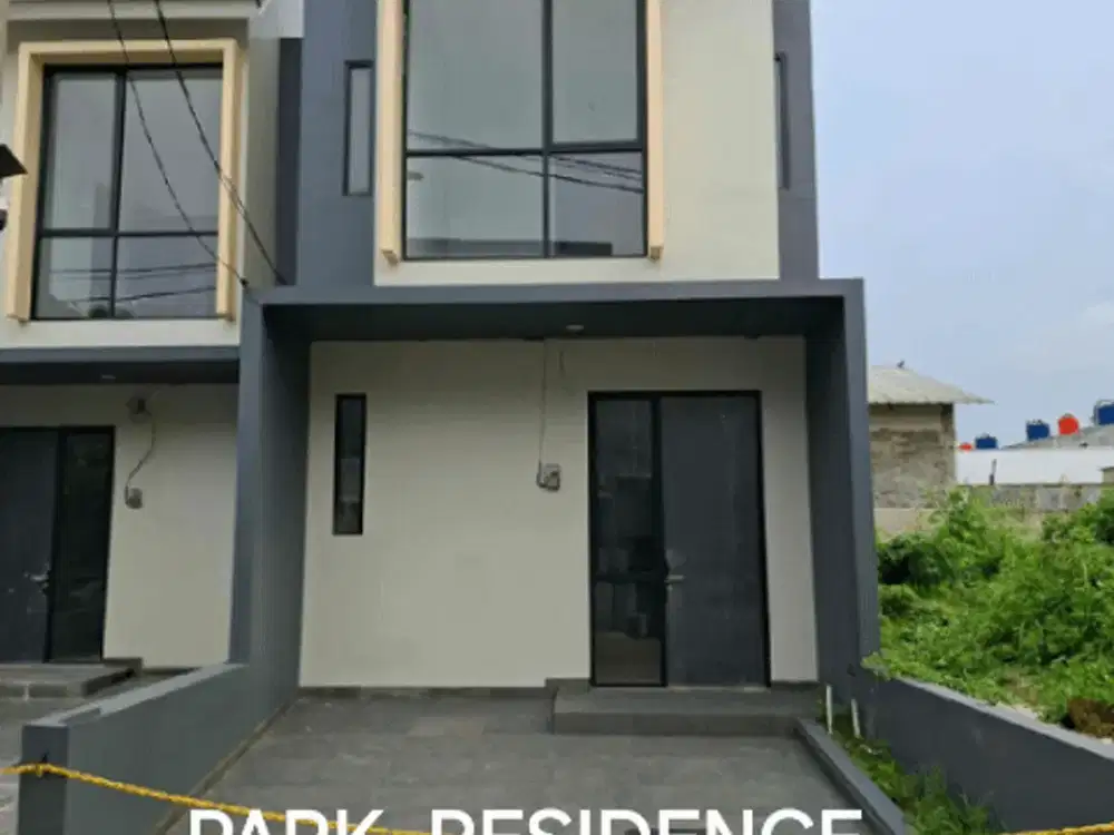 Dijual rumah baru, 2 lt, hdp utara Park Residence