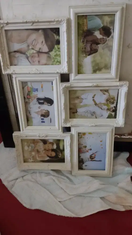 Bingkai foto kecil dan besar