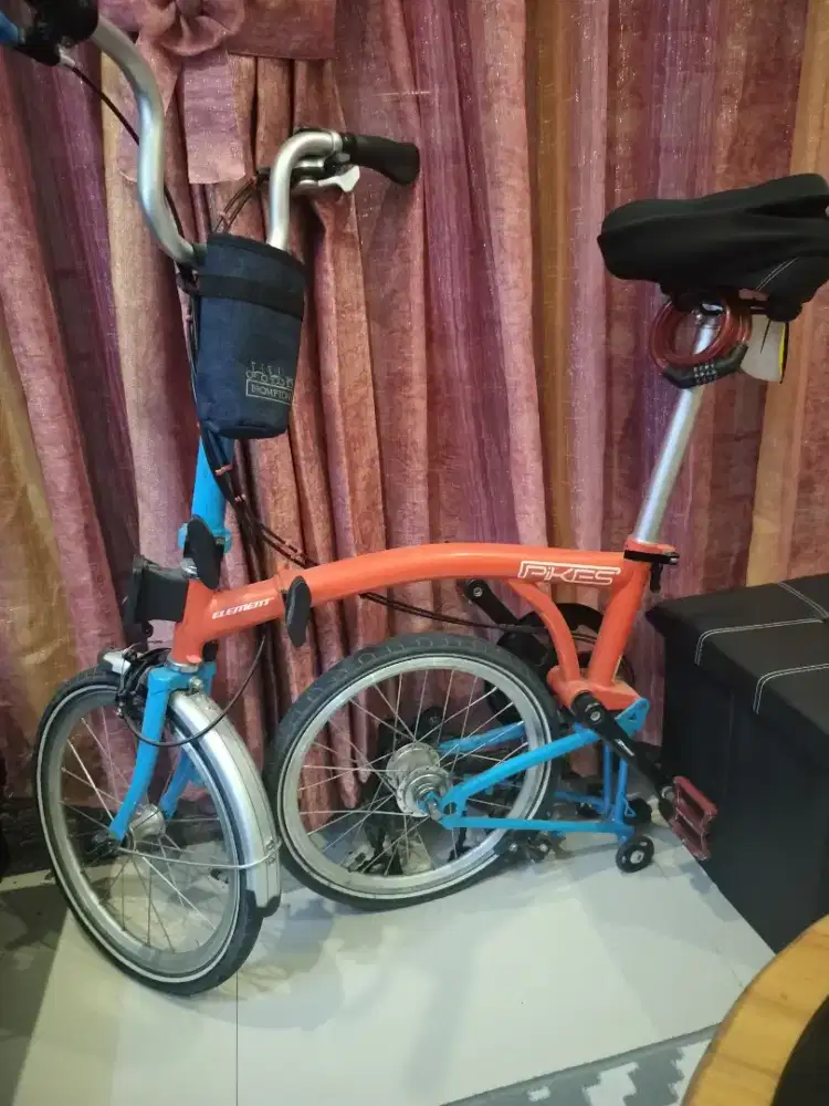 Dijual sepeda lipat, element pikes, lengkap, tangan pertama, rasa baru