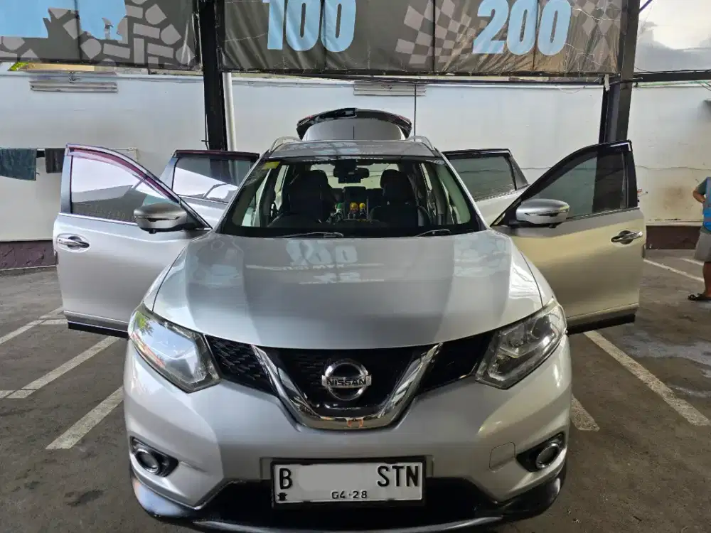 X-Trail T32 Silver 2.5 tahun 2015 (Jual Santai)