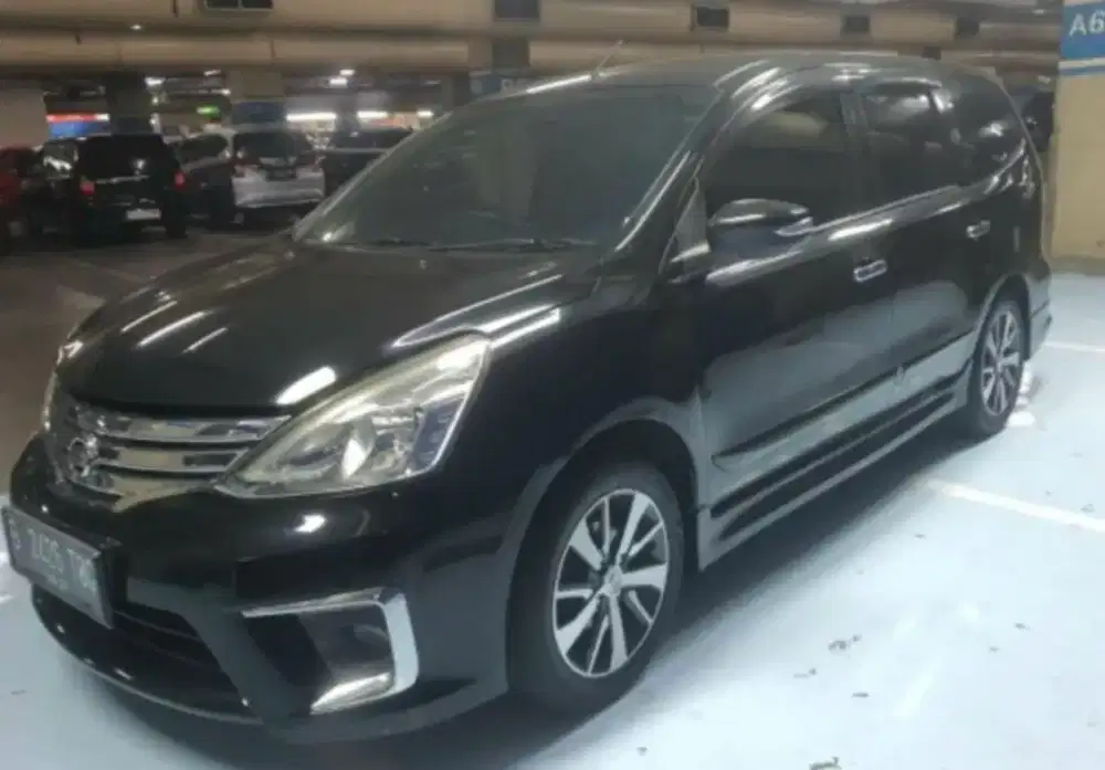 Grand livina HWS Matic 1.5 Hitam