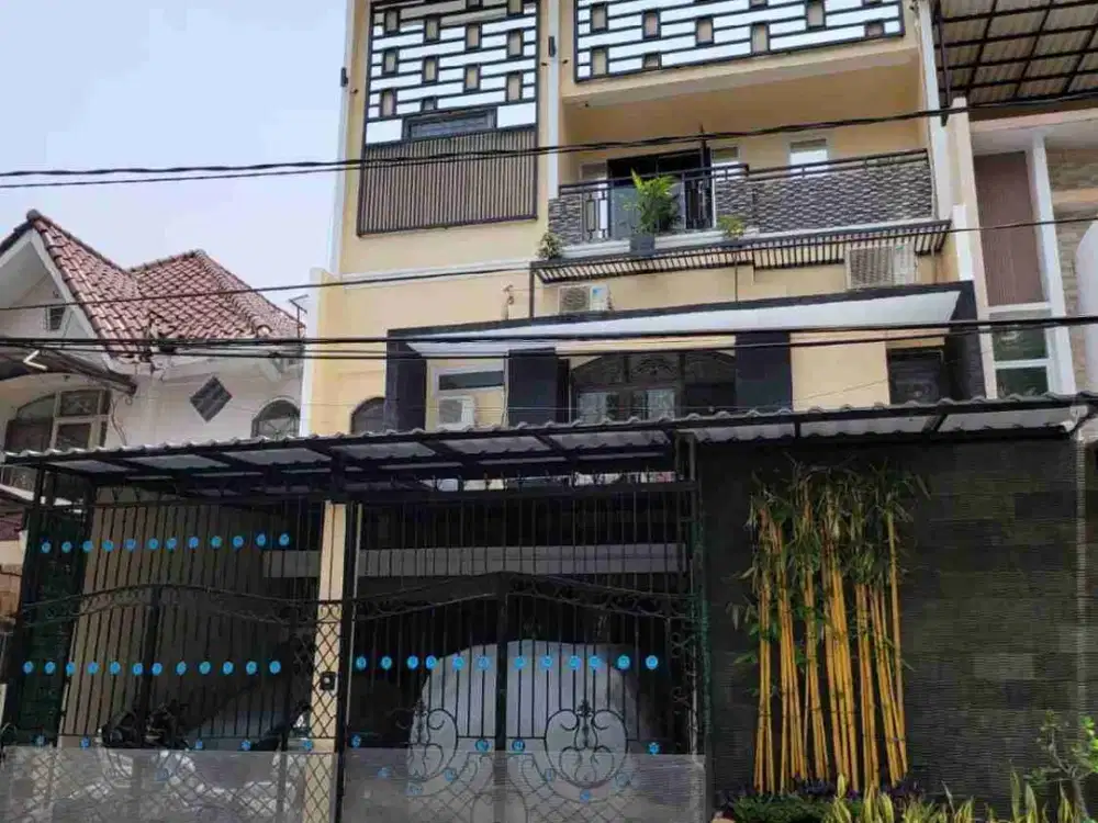 Rumah 3 Lantai Harga di Bawah NJOP Kelapa Gading Jakarta Utara