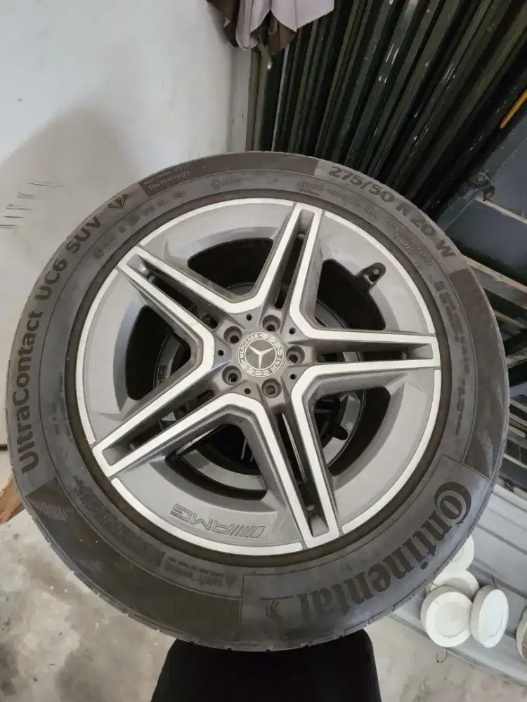 Ban mobil continental 275/50 r 20