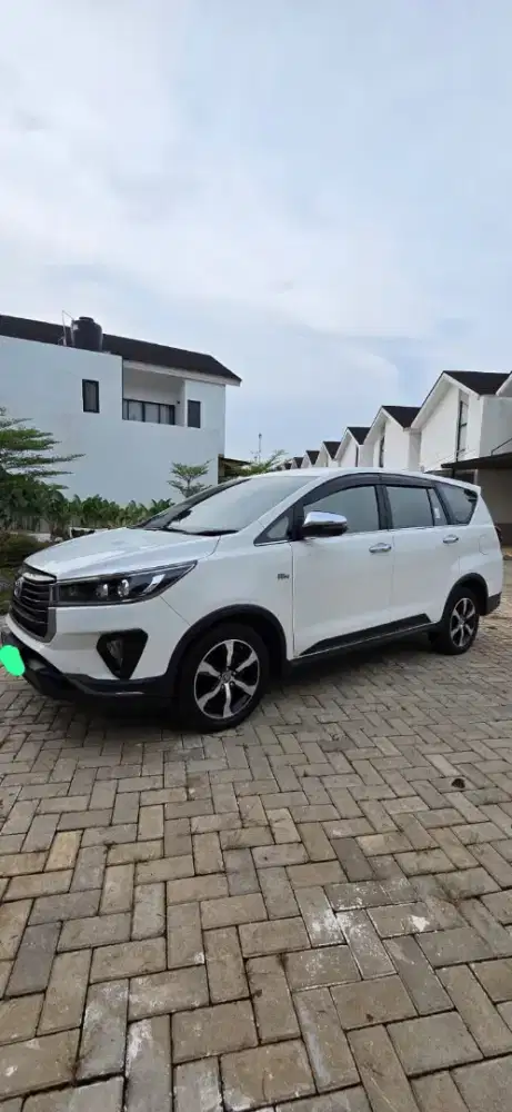 Innova Venturer Q 2.0 mulus tinggal pakai