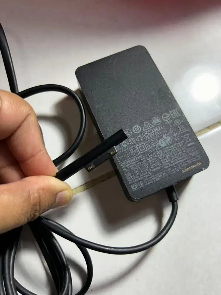Charger laptop surface microsoft