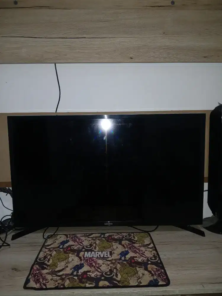 Samsung led 32 inch minus layar (mesin & suara normal)