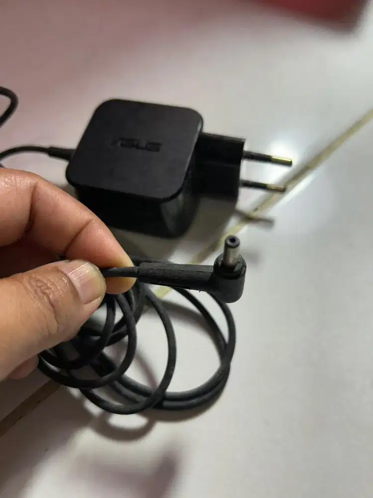 Charger laptop asus 19V-1.75A