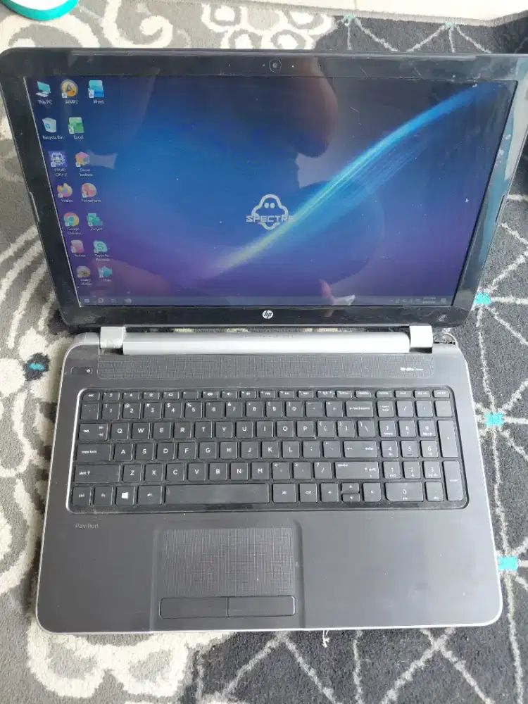 Hp Paviloun15 i5 4200M/4/500/Nvidia GT740M