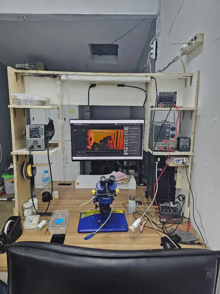 Cari teknisi hp iphone