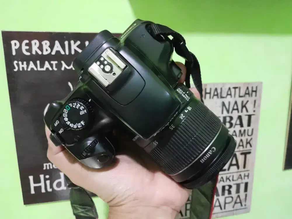 Kamera dslr Canon 1100D