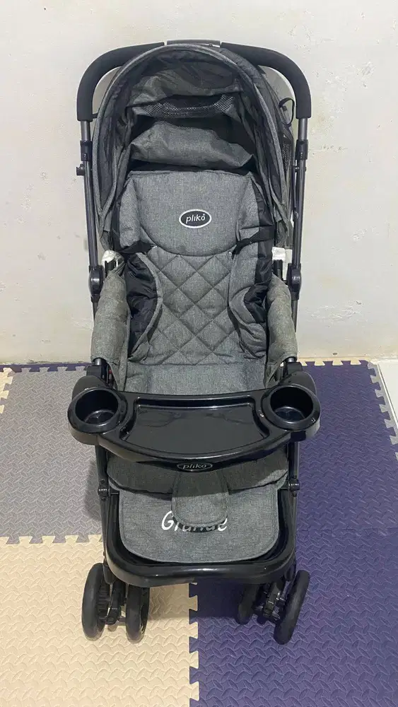 Stroller bayi ukuran besar, Pliko