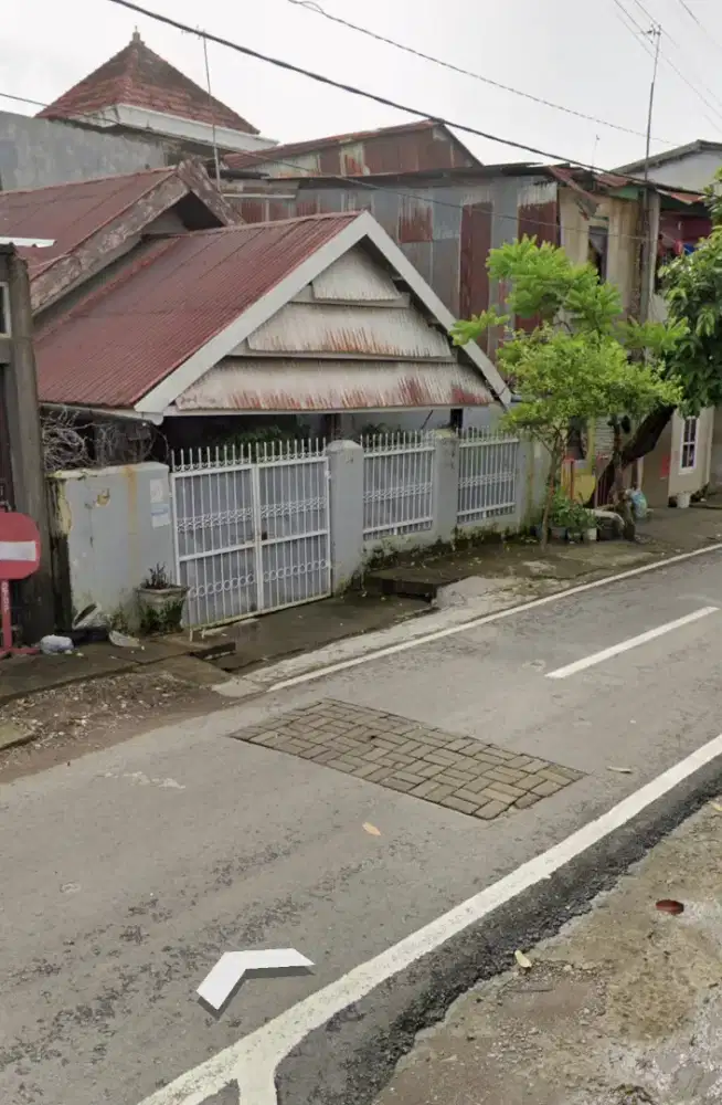 Dijual rumah lokasi strategis ditengah kota