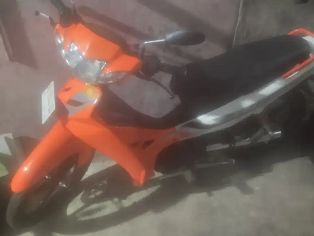 Yamaha Vega r new Thun 2008